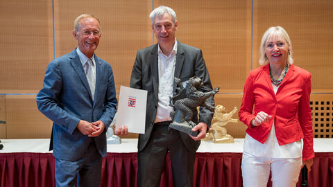 Preisverleihung Hessen smart gemacht - 3. Platz Kategorie Smartes Lernen Projekt "digi_space der Makerspace", Kreis Bergstraße Preisverleihung Hessen smart gemacht - 3. Platz Kategorie Smartes Lernen Projekt "digi_space der Makerspace", Kreis Bergstraße