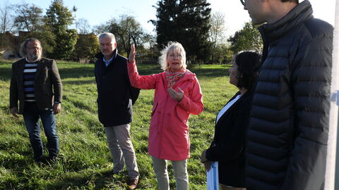 Digitalministerin bei der Installation des Starkregenfrühalarmsystems im Landkreis Fulda