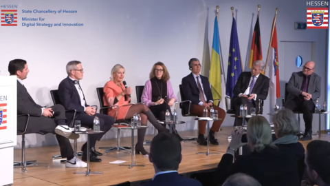 Ministerin diskutiert mit europäischen Expertinnen und Experten bei Digital Leaders Roundtable über „Smart Region for Tomorrow“