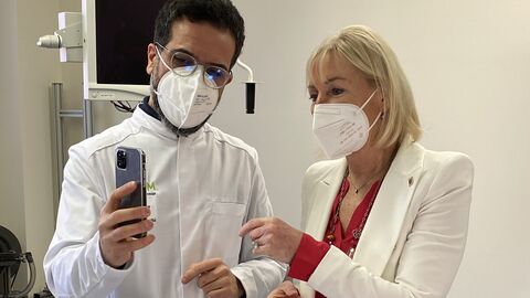 Digitalministerin informiert sich über App für Parkinson-Patienten an der THM