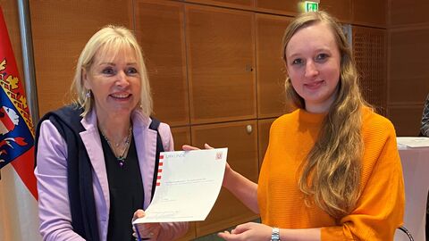 Platz 2 KI-Ideenwettbewerb: Ann-Katrin Riedel Platz 2 KI-Ideenwettbewerb: Ann-Katrin Riedel