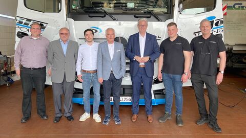 Digitalstaatssekretär Burghardt besucht das Autohaus Bartmann in Pfungstadt 