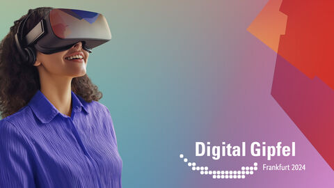 Keyvisual: Frau mit VR-Brille schaut sich Skyline Frankfurts an