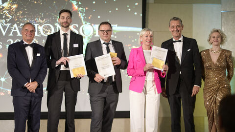 Prof. Dr. Kristina Sinemus: „Mit einer Hands-on-Mentalität einen Bürgerdialog auf die Plätze Hessens gebracht, um im Dialog Vorbehalte abzubauen und den Nutzen der KI für die Menschen aufzuzeigen.“