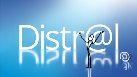 Distr@l-Männchen vor Distr@l-Schriftzug Distr@l-Männchen vor Distr@l-Schriftzug