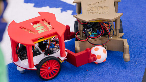 KI-Tour Offenbach, Roboter-Autos TecHeroes