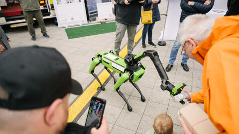 KI-Tour Offenbach, Voll-KI Roboter THM Mittelhessen