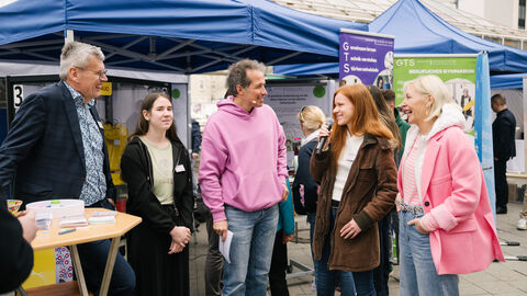 KI-Tour Offenbach, Roboter zum Werkzeugsortieren Gewerblich Technische Schule Offenbach