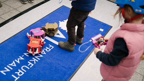 KI-Tour Offenbach, Roboter-Autos TecHeroes