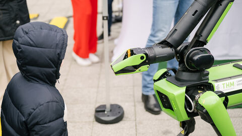 KI-Tour Offenbach, Voll-KI Roboter THM Mittelhessen